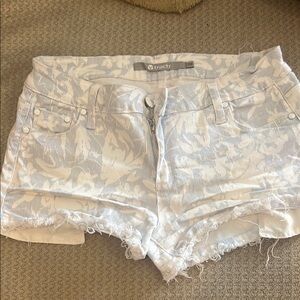 Tractr Women's White Denim Shorts